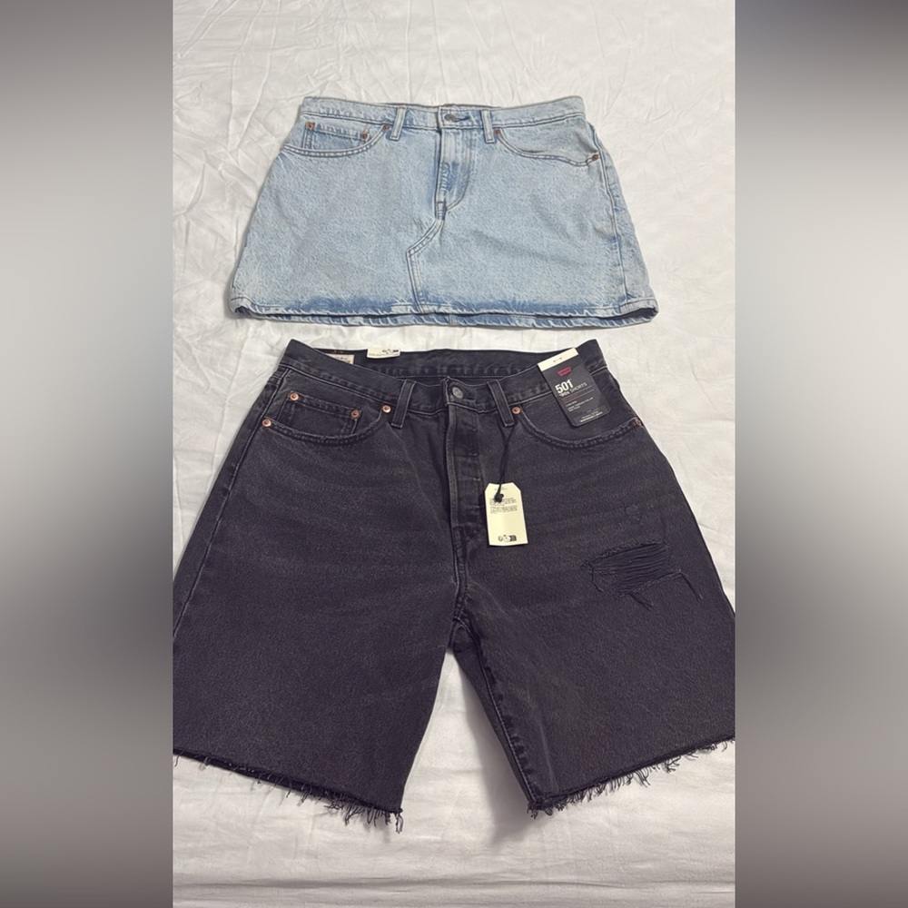Levi's